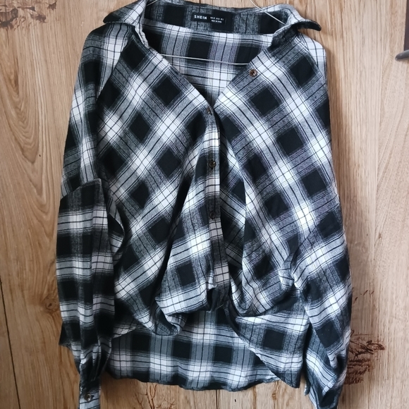 SHEIN Twist Front Oversize Drop Shoulder Plaid Buttoned Shirt - Picture 2 of 10